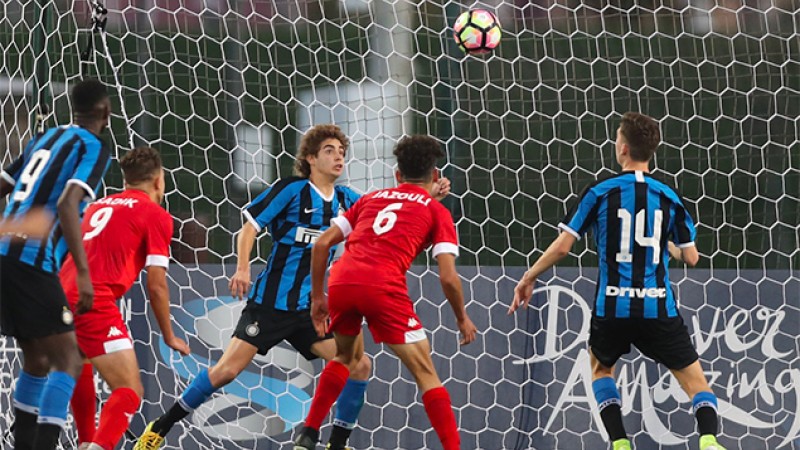 بطولة الكأس الدولية للناشئين بالدوحة: فريق أكاديمية محمد السادس ينهزم أمام انتر ميلان ب(3-1)