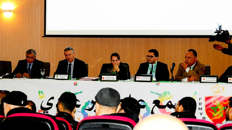 الجامعة الملكية المغربية للكرة الطائرة تصادق على قانونها الأساسي والأنظمة الداخلية والعامة