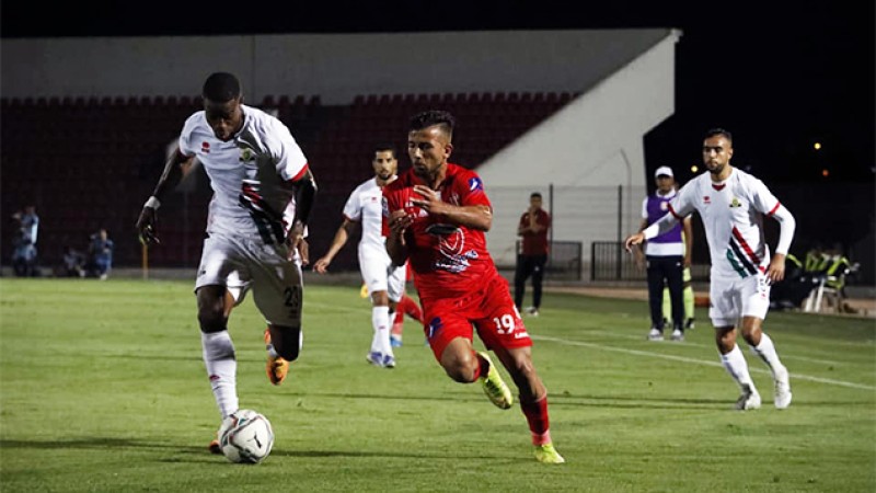 فريق الجيش الملكي يفوز على فريق حسنية أكادير 2-1