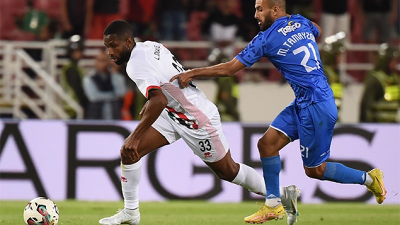 الجيش الملكي يتغلب بميدانه على الشباب الرياضي السالمي 2-1