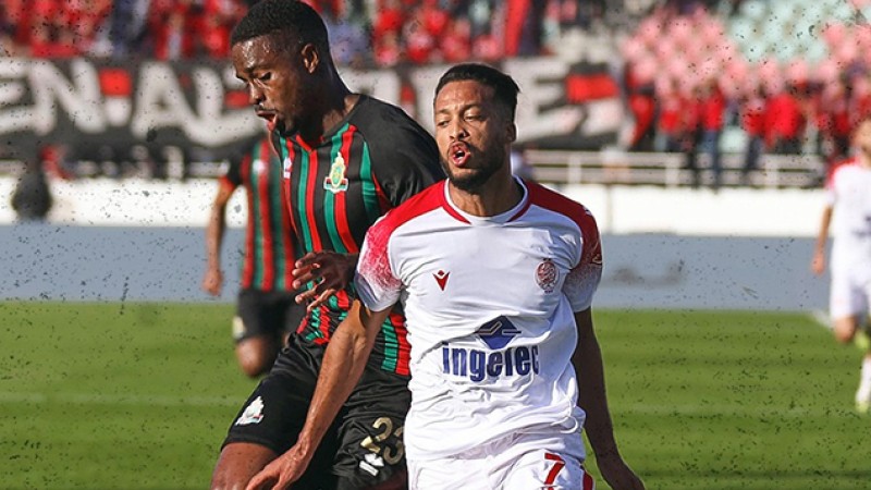 فريق الجيش الملكي يتفوق على ضيفه فريق الوداد الرياضي 3-0