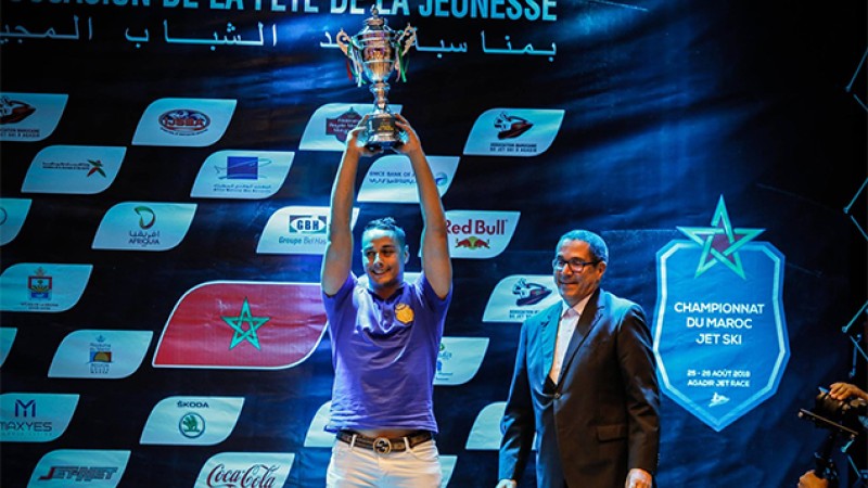 أيوب بنعمر يفوز بالرتبة الأولى في منافسات كأس العرش والمرحلة الاولى من البطولة الوطنية في جيت سكي بأكادير