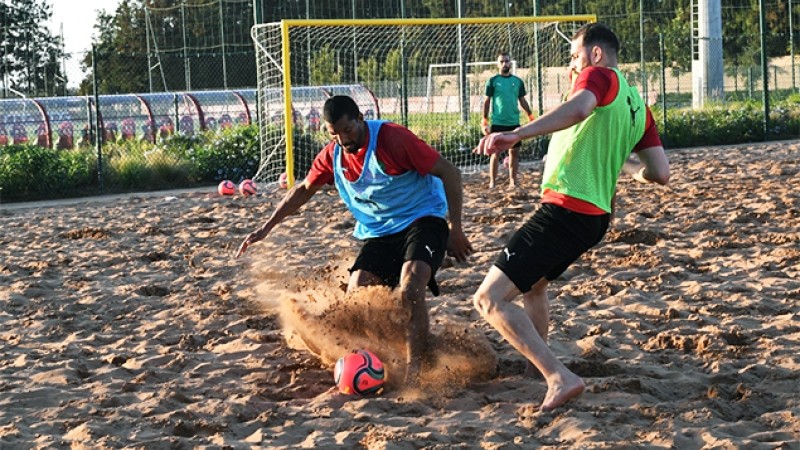 كرة القدم الشاطئية, مباراتان وديتان للمنتخب الوطني أمام نظيره الإماراتي يومي 17 و19 دجنبر الجاري بسلا