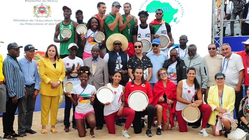 البطولة الإفريقية للكرة الطائرة الشاطئية بأكادير.. تتويج المنتخب الوطني (سيدات-رجال) باللقب