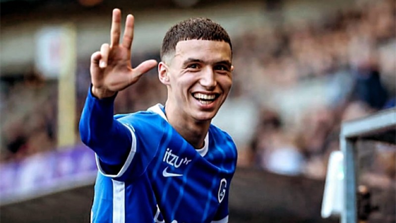L'international marocain Bilal El Khannouss prolonge jusqu'en 2027 avec Genk