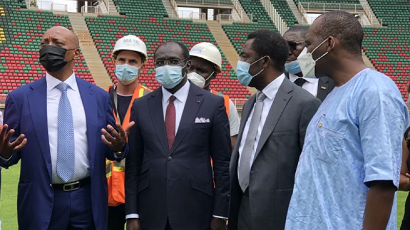 Le président de la CAF satisfait du stade d'Olembe au Cameroun devant accueillir les matchs de la CAN-2022