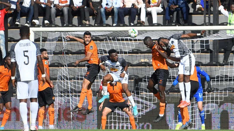 ذهاب نصف نهائي كاس ال"كاف".. فريق نهضة بركان ينهزم أمام مضيفه تي بي مازمبي الكونغولي (1-0)