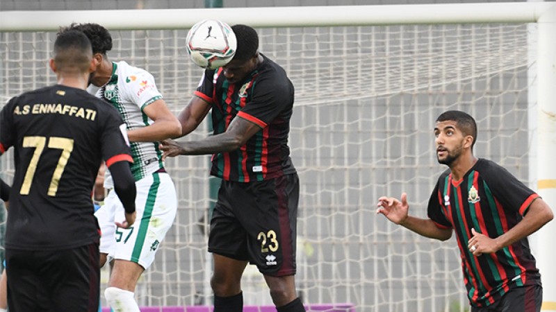 Victoire de l'Association Sportive des FAR sur la pelouse de l'Youssoufia de Berrechid (0-1)