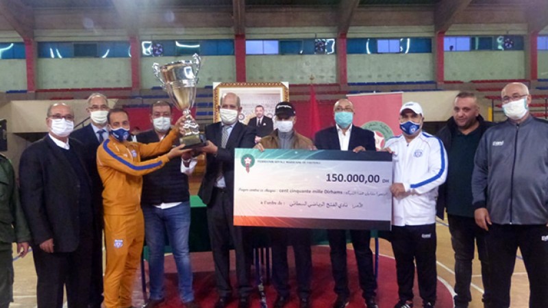 فريق فتح سطات لكرة القدم داخل القاعة يحرز لقب البطولة الوطنية