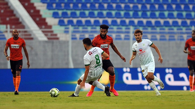 فريق الدفاع الحسني الجديدي يتعادل بميدانه مع نهضة بركان 0-0 'مؤجل الدورة ال19'