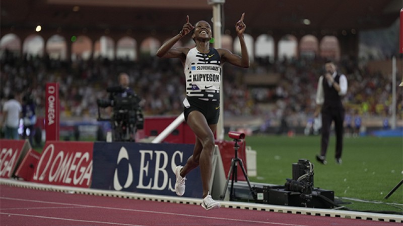 Athlétisme.. La Kényane Kipyegon bat le record du monde du mile