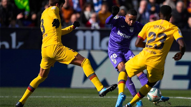 Un but de l'international marocain En-Nesyri n’évite pas la défaite de Leganés face au Barça