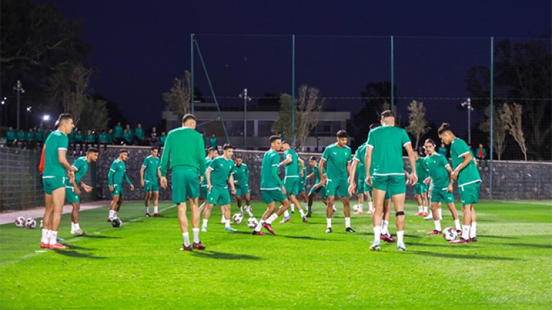 أول حصة تدريبية للمنتخب الوطني استعدادا للقاء البرازيل