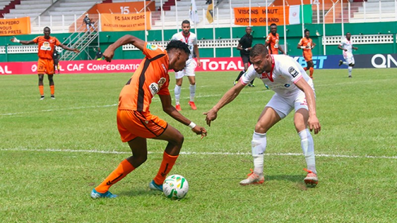 كأس الكونفدرالية الإفريقية (المجموعة الرابعة - الجولة الثالثة): فريق حسنية أكادير يتعادل مع مضيفه فريق سان بيدرو الإيفواري 1-1