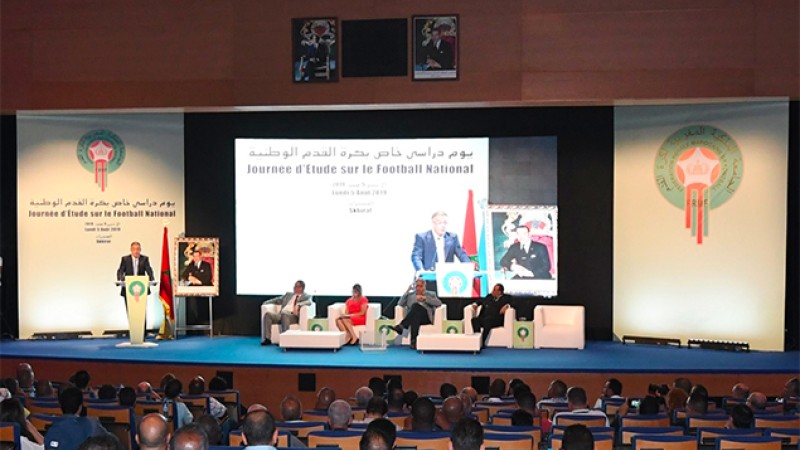 الصخيرات: يوم دراسي يوصي بإحداث عصبة كرة القدم النسوية وعصبة كرة القدم داخل القاعة وكرة القدم الشاطئية