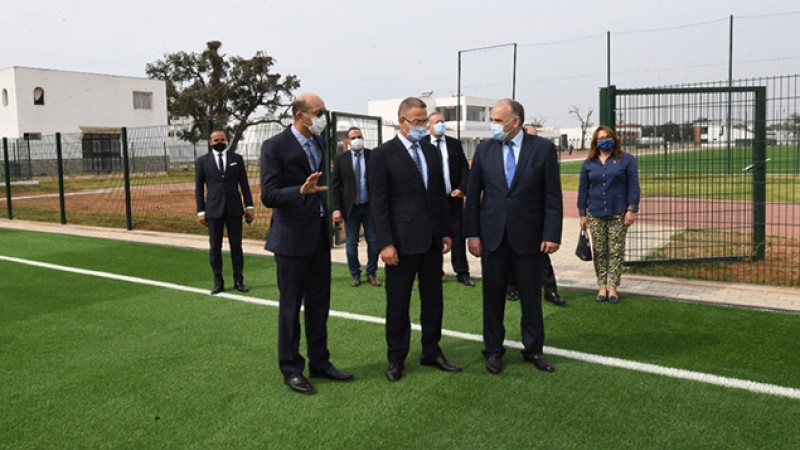 Mise à niveau de la pelouse de deux terrains de football de l'académie de l'AS FAR à Maâmora