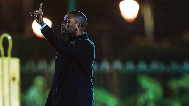 تعيين الاطار التقني السينغالي ديمبا مبايي مدربا جديدا للفتح الرياضي خلفا لمصطفى الخلفي