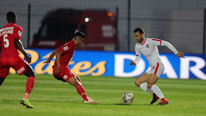 فريق الفتح الرياضي يتعادل مع ضيفه فريق حسنية أكادير 0-0 'البطولة الوطنية الاحترافية "إنوي" (الدورة التاسعة)'