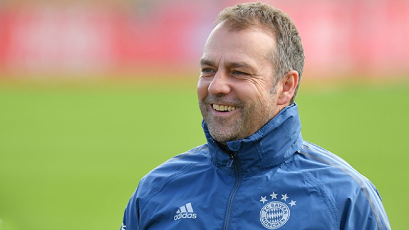 مدرب نادي بايرن ميونيخ يرشح ليفاندوفسكي لجائزة الكرة الذهبية هذا الموسم