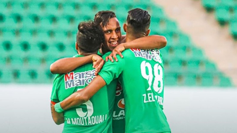 الرجاء الرياضي يفوز على مضيفه حسنية أكادير 2-0 وينتزع الصدارة من جديد