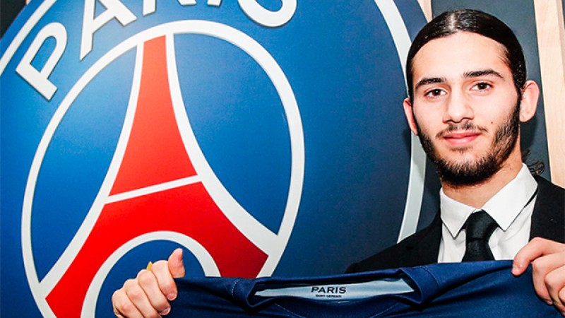 Le Franco-marocain Ilyes Housni signe son premier contrat professionnel avec le PSG