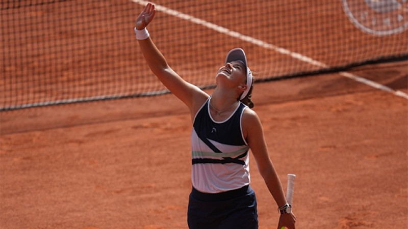 Barbora Krejcikova remporte le tournoi de Roland-Garros