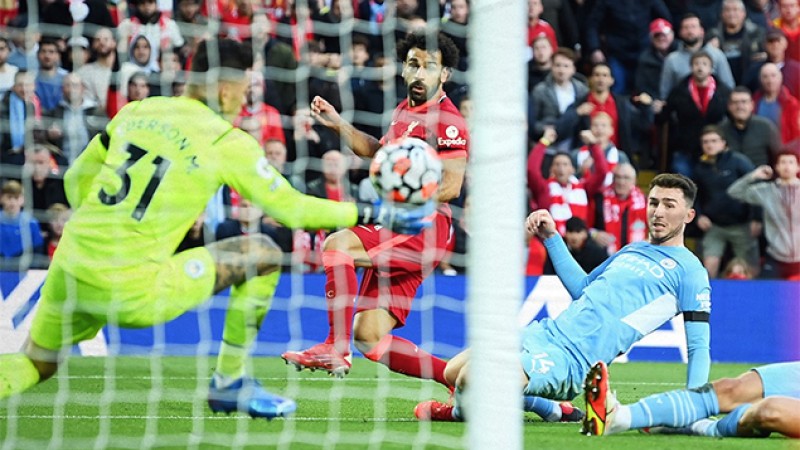 Manchester City accroche le nul à Liverpool (2-2)