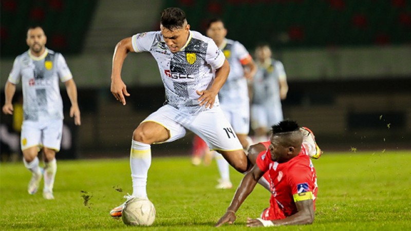 Victoire du Maghreb de Fès à domicile face au Hassania d'Agadir (1-0)
