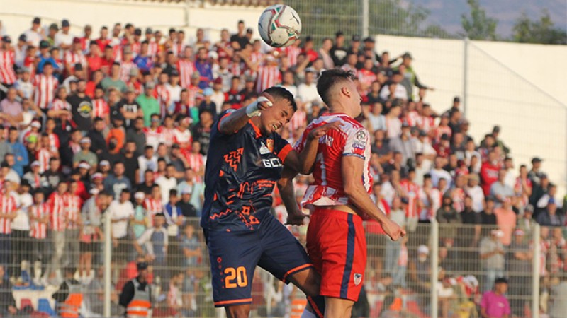 فريق المغرب التطواني يتعادل مع ضيفه الدفاع الحسني الجديدي (1-1)