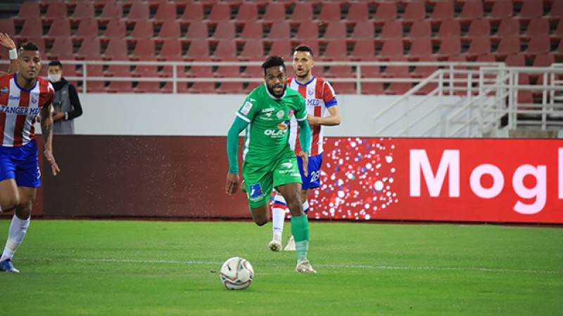 البطولة الوطنية الاحترافية "إنوي" (الدورة 12) ..المغرب التطواني ينهزم أمام الرجاء الرياضي (2-3) ،و حسنية أكادير يتعثر أمام نهضة بركان (1-2)