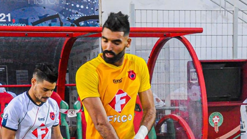 أولمبيك آسفي يمدد عقده مع حارسه أحمد مروان بيساك لموسمين إضافيين