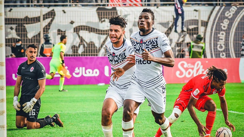 فريق أولمبيك آسفي يفوز بميدانه على فريق الفتح الرياضي 2-1