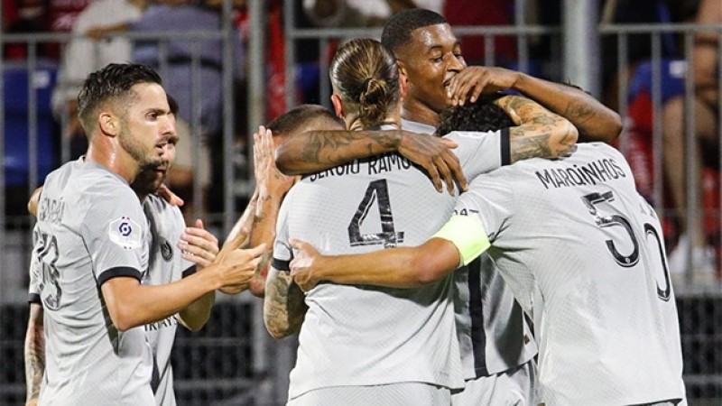 بطولة فرنسا لكرة القدم.. الدولي المغربي أشرف حكيمي يساهم في فوز فريقه سان جيرمان على كليرمون (5-0)