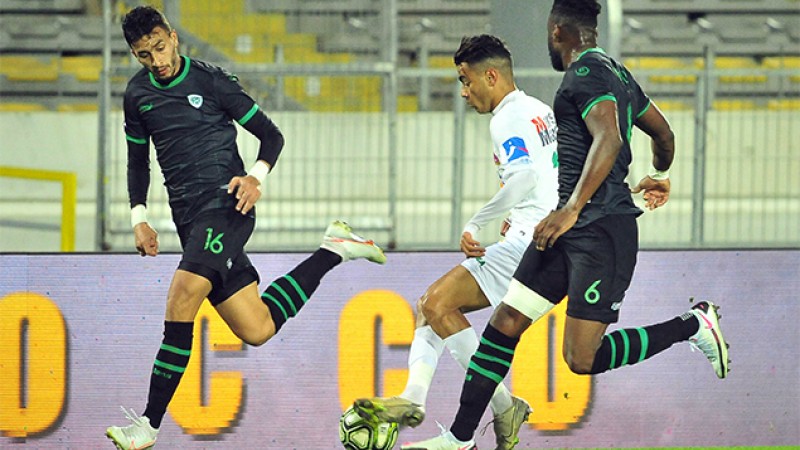 فريق الرجاء الرياضي يتفوق على ضيفه فريق مولودية وجدة 3-0 'البطولة الوطنية الإحترافية "إنوي" (الدورة الثالثة)'