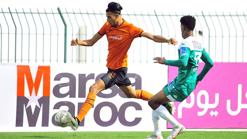 فريق الرجاء الرياضي ينهزم أمام فريق نهضة بركان 1-2