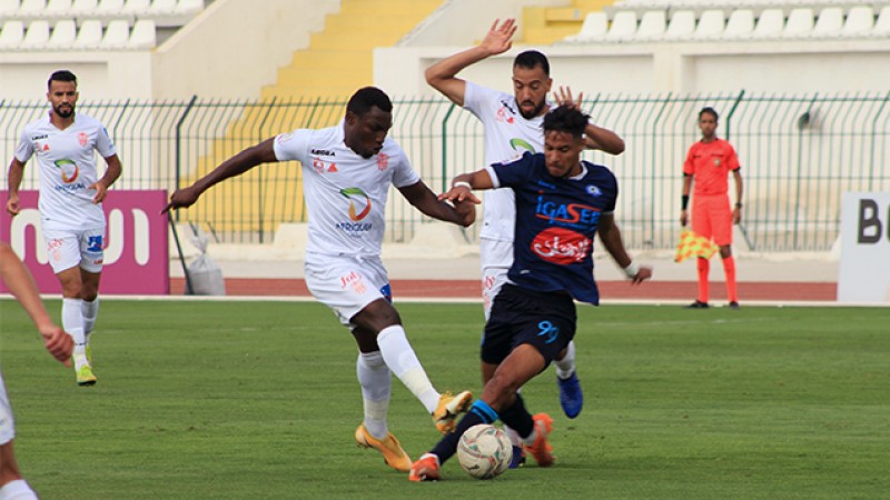 فريق نهضة الزمامرة يتفوق على ضيفه حسنية أكادير (1-0) 'البطولة الوطنية الاحترافية (الدورة 23)'