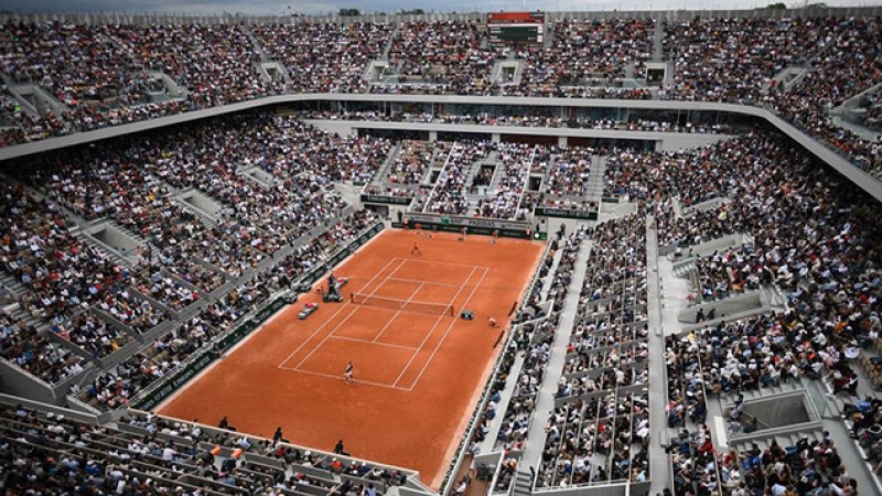 Tennis, le tournoi de Roland-Garros repoussé d'une semaine