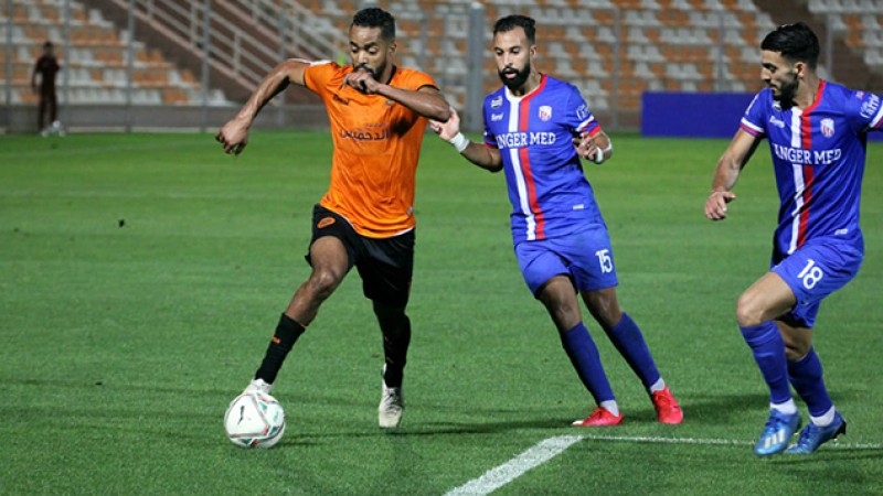 نهضة بركان يتعادل مع ضيفه المغرب التطواني 1-1 'البطولة الوطنية الاحترافية "إنوي" (الدورة ال15)'