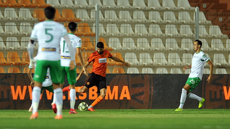 فريق نهضة بركان يتفوق على ضيفه مولودية وجدة 1-0 'الدورة ال22'