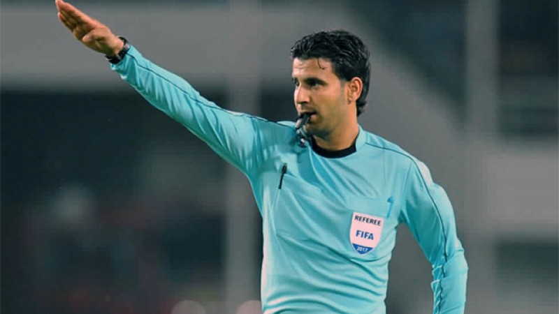 CAN-2021.. l'arbitre tunisien Sadok Selmi dirigera Maroc-Comores