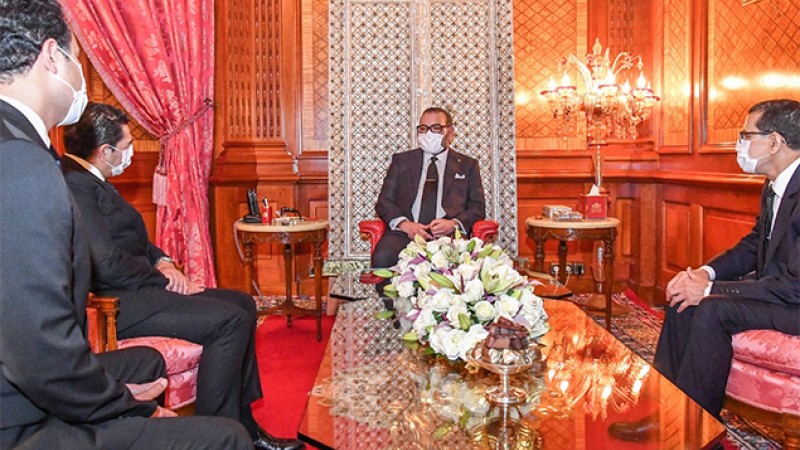 SM le Roi reçoit M. Saaid Amzazi et le charge des fonctions de porte-parole du gouvernement et M. Othman El Firdaouss qu'Il nomme ministre de la Culture, de la jeunesse et des sports