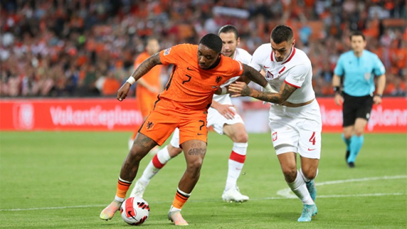 دوري الأمم الأوروبية.. المنتخب الهولندي يتعادل مع ضيفه البولندي (2-2)