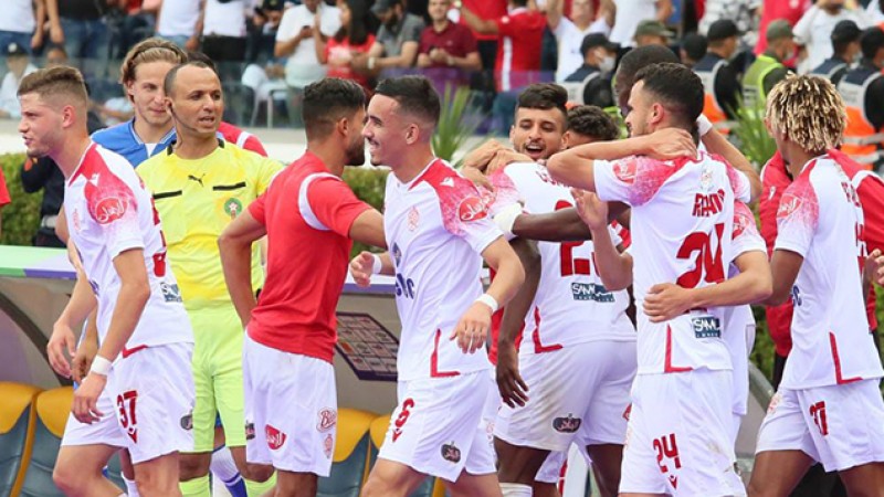 فريق الوداد الرياضي ينهزم امام ضيفه الفتح الرياضي (1-2)