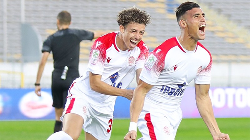 فريق الوداد الرياضي يفوز على ضيفه حسنية أكادير (1-0)