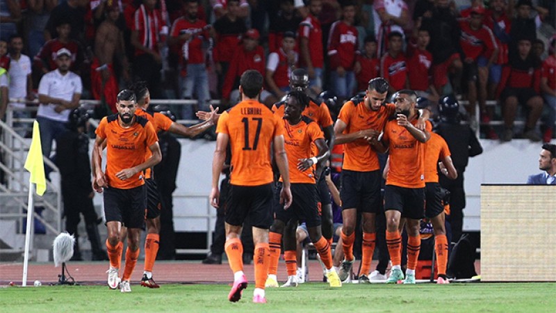 كأس السوبر الافريقي (2022).. فريق نهضة بركان يحرز أول لقب له عقب تفوقه على الوداد الرياضي (2-0)