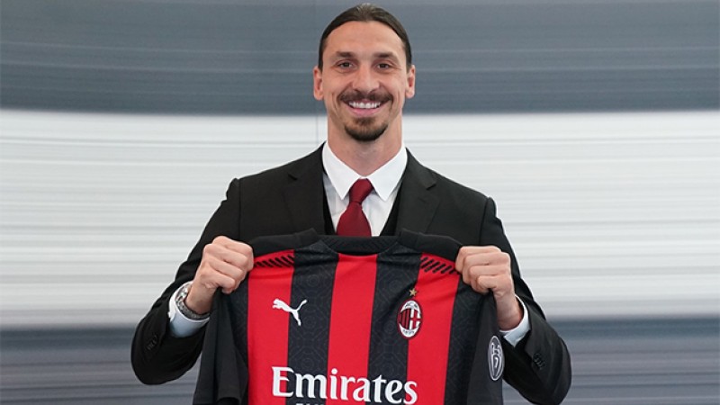 Ibrahimovic prolonge à l'AC Milan jusqu'en 2022
