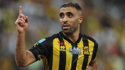 الفيفا يحكم لفائدة اللاعب المغربي حمدالله ضد النصر ويلزم النادي السعودي بدفع حوالي 4 ملايين يورو