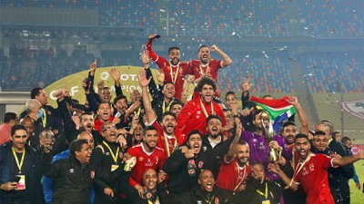 الأهلي المصري يتوج ببطولة إفريقيا للأندية البطلة على حساب غريمه الزمالك 2-1