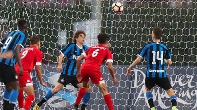 بطولة الكأس الدولية للناشئين بالدوحة: فريق أكاديمية محمد السادس ينهزم أمام انتر ميلان ب(3-1)