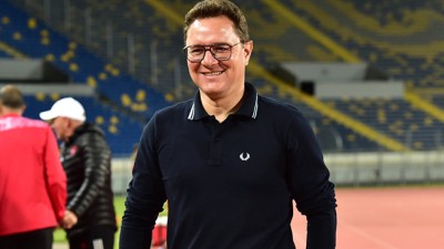 تعيين الإطار الوطني محمد أمين بنهاشم مدربا لفريق الفتح الرياضي